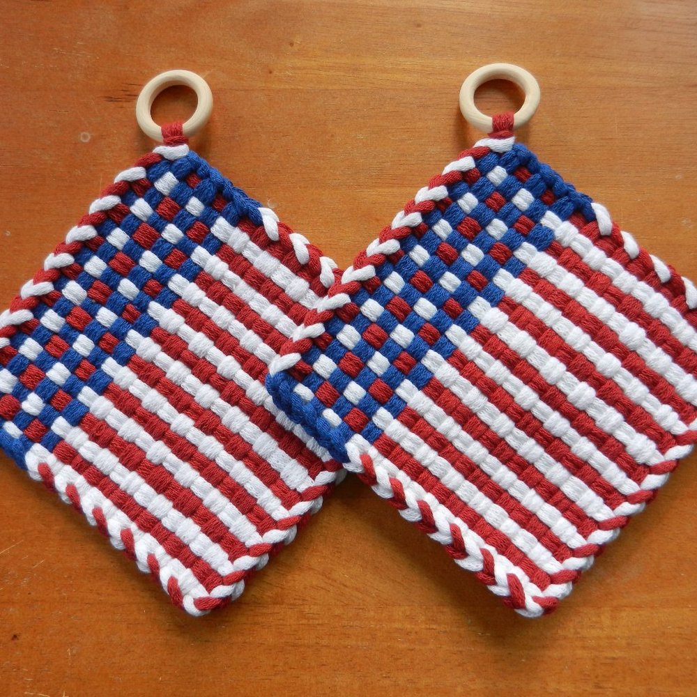 Set of 2 Handmade Artisan Woven Loomed Patriotic Potholders Hot Pads Trivets